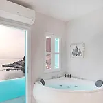 Secret Gem * Oia
